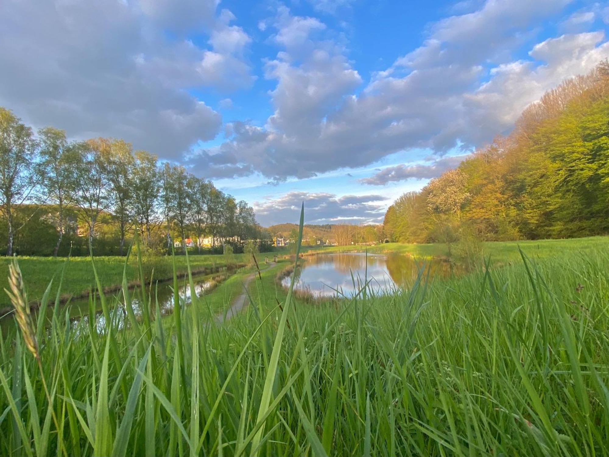 Frühstückspension Zur Krone Bad Endbach Exterior foto